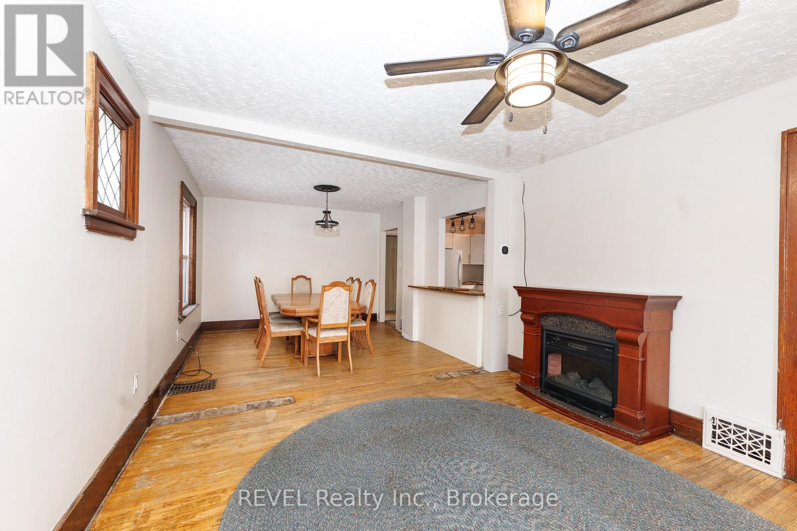 5113 Willmott Street, Niagara Falls, Ontario  L2E 2A4 - Photo 5 - X12612630