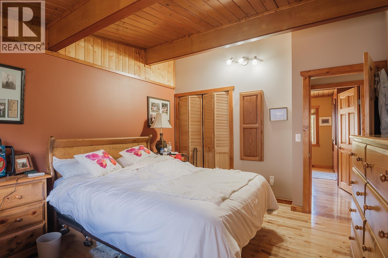 12732 Warnock Road, Madeira Park, British Columbia  V0N 2H1 - Photo 14 - R3102144