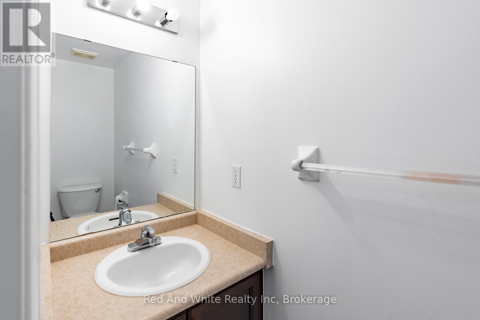 Upper - 79 Munroe Crescent, Guelph, Ontario  N1G 5E3 - Photo 16 - X12907008