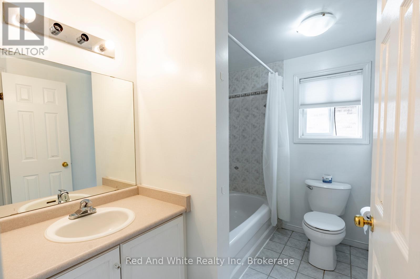 Upper - 79 Munroe Crescent, Guelph, Ontario  N1G 5E3 - Photo 20 - X12907008