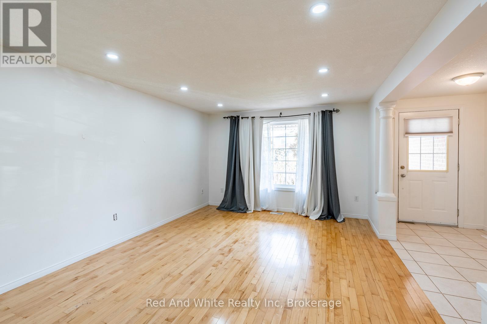 Upper - 79 Munroe Crescent, Guelph, Ontario  N1G 5E3 - Photo 7 - X12907008