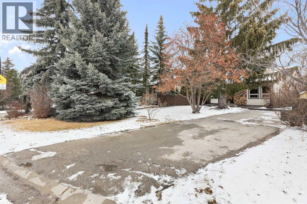 815 Ranchview Circle NW, Calgary, Alberta  T3G 1B2 - Photo 5 - A2292143