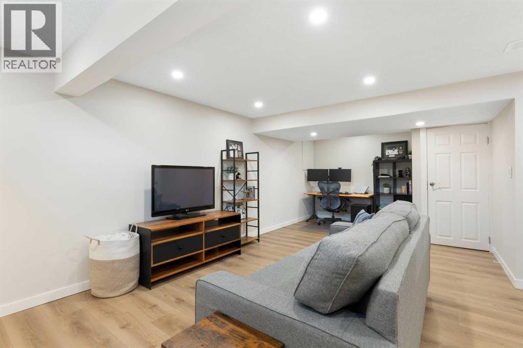 815 Ranchview Circle NW, Calgary, Alberta  T3G 1B2 - Photo 34 - A2292143