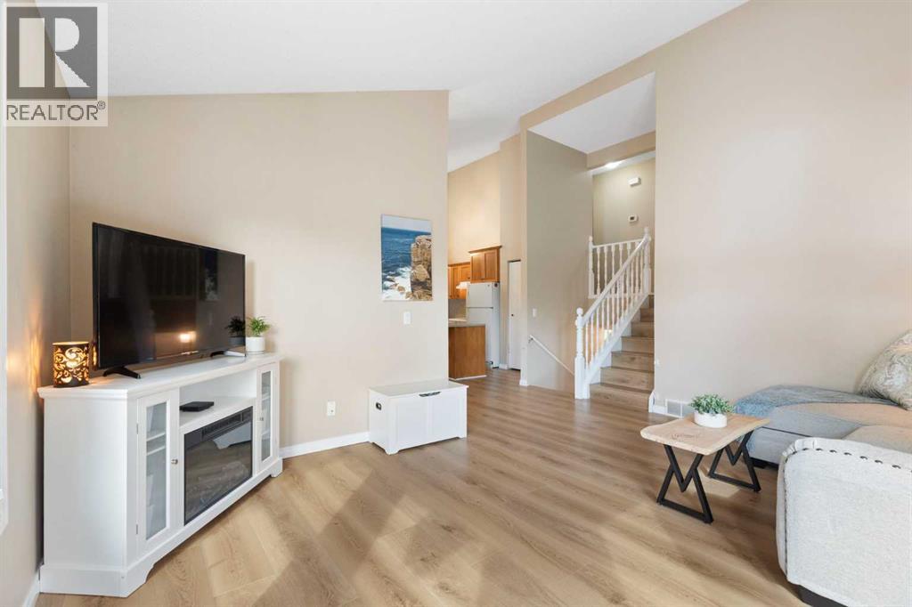 815 Ranchview Circle NW, Calgary, Alberta  T3G 1B2 - Photo 10 - A2292143