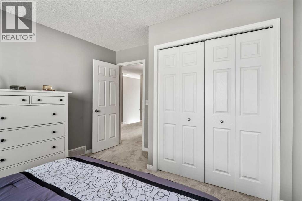 18 Hidden Creek Rise NW, Calgary, Alberta  T3A 6L5 - Photo 23 - A2290878