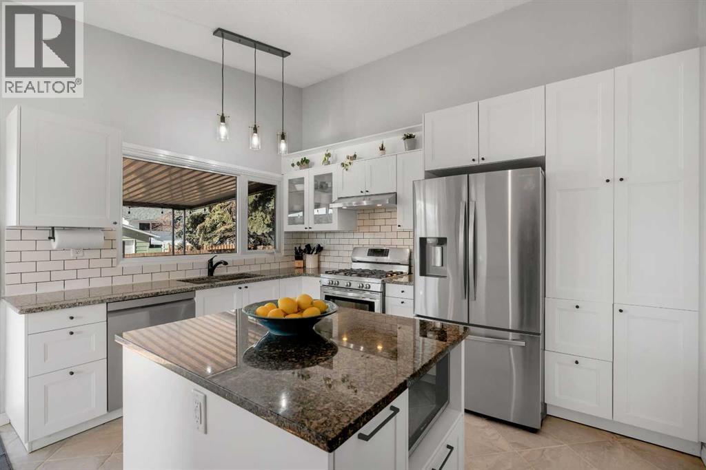 9939 Maplecreek Drive SE, Calgary, Alberta  T2J 1T4 - Photo 10 - A2293273