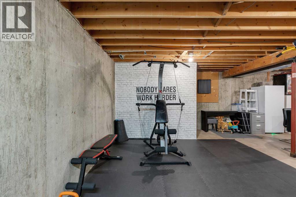 9939 Maplecreek Drive SE, Calgary, Alberta  T2J 1T4 - Photo 30 - A2293273