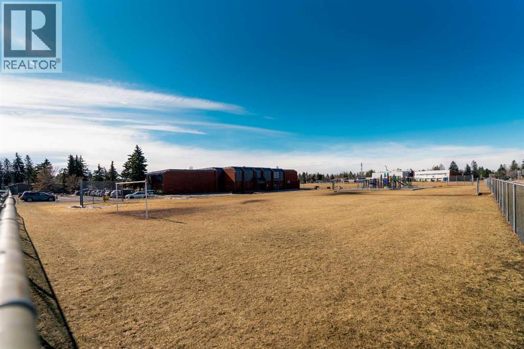 9939 Maplecreek Drive SE, Calgary, Alberta  T2J 1T4 - Photo 41 - A2293273