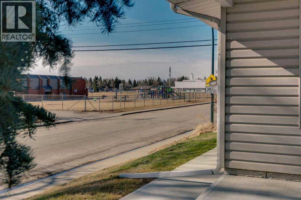 9939 Maplecreek Drive SE, Calgary, Alberta  T2J 1T4 - Photo 40 - A2293273