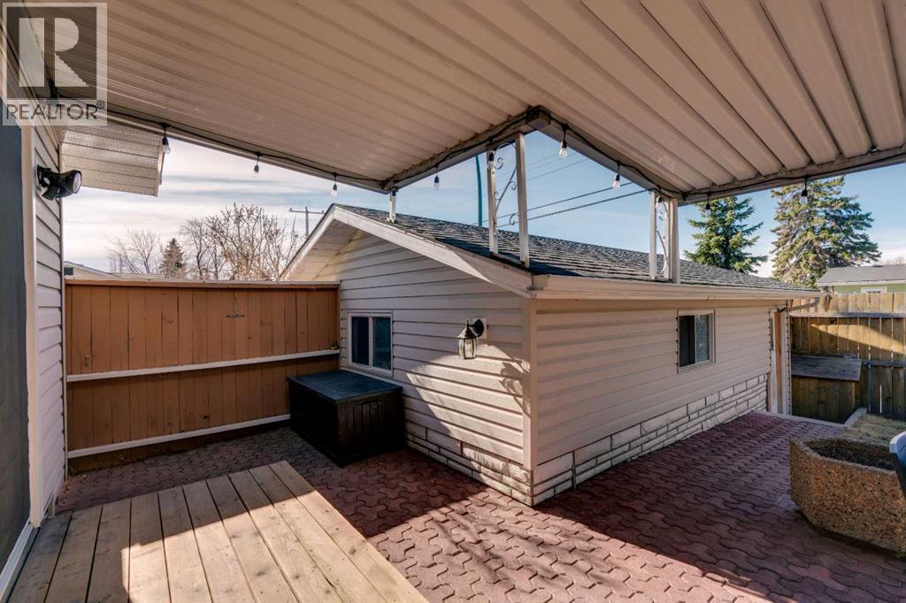 9939 Maplecreek Drive SE, Calgary, Alberta  T2J 1T4 - Photo 38 - A2293273