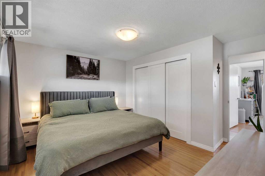 9939 Maplecreek Drive SE, Calgary, Alberta  T2J 1T4 - Photo 15 - A2293273