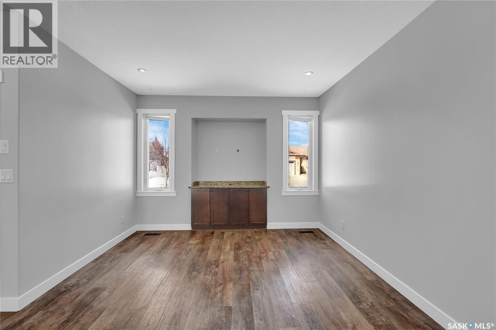 3347 Coughlin Bay E, Regina, Saskatchewan  S4V 1W4 - Photo 4 - SK031011