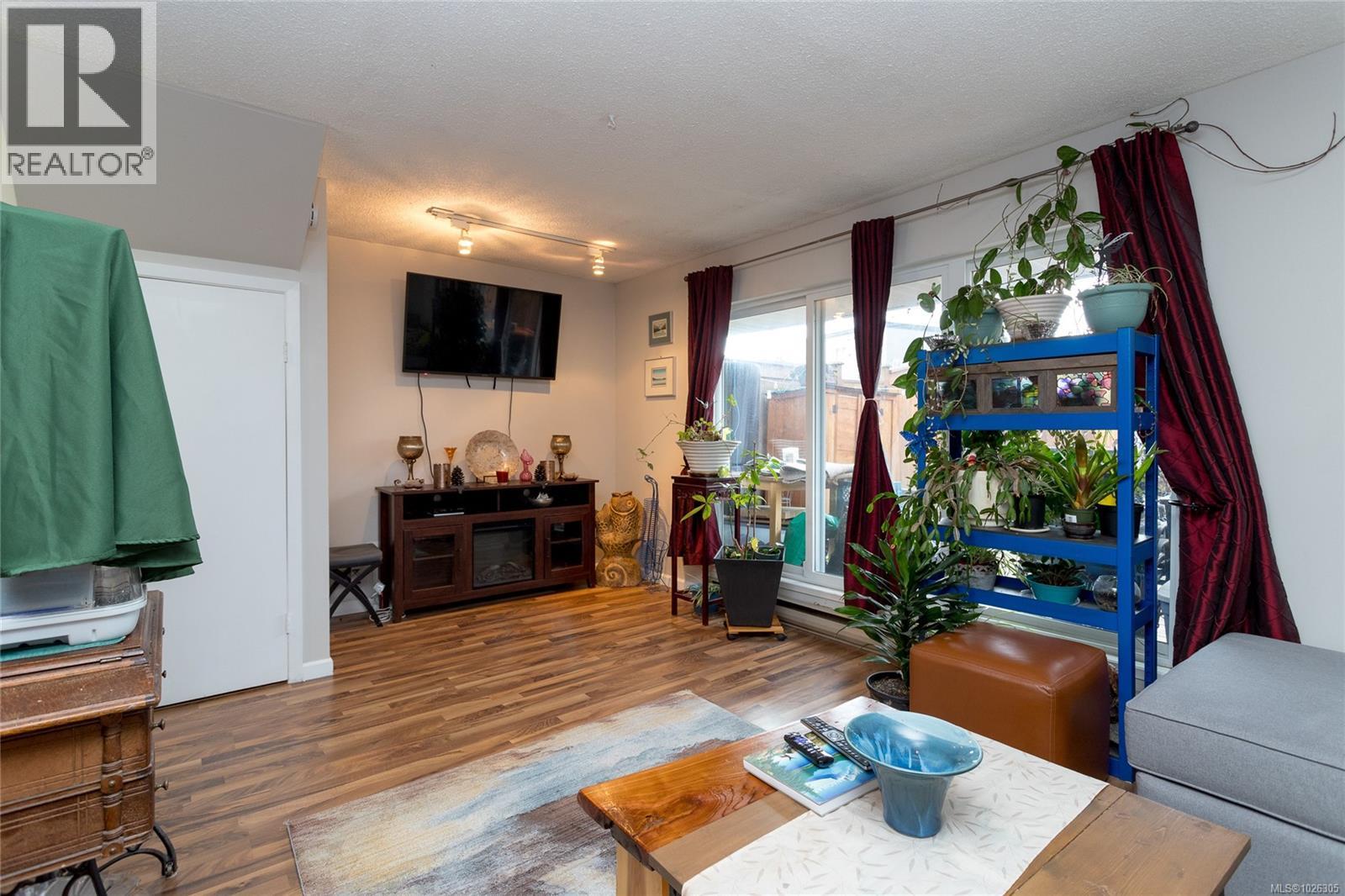 11 333 Robert St, Victoria, British Columbia V9A 3L3 - Photo 6 - 1026305