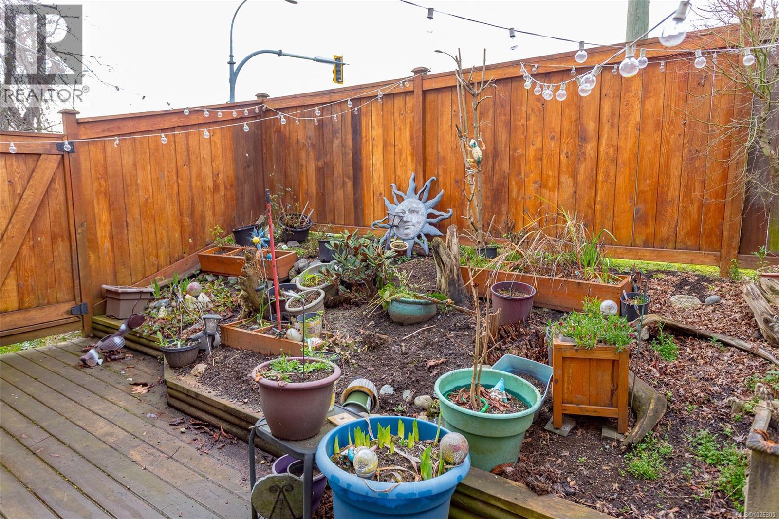 11 333 Robert St, Victoria, British Columbia V9A 3L3 - Photo 28 - 1026305