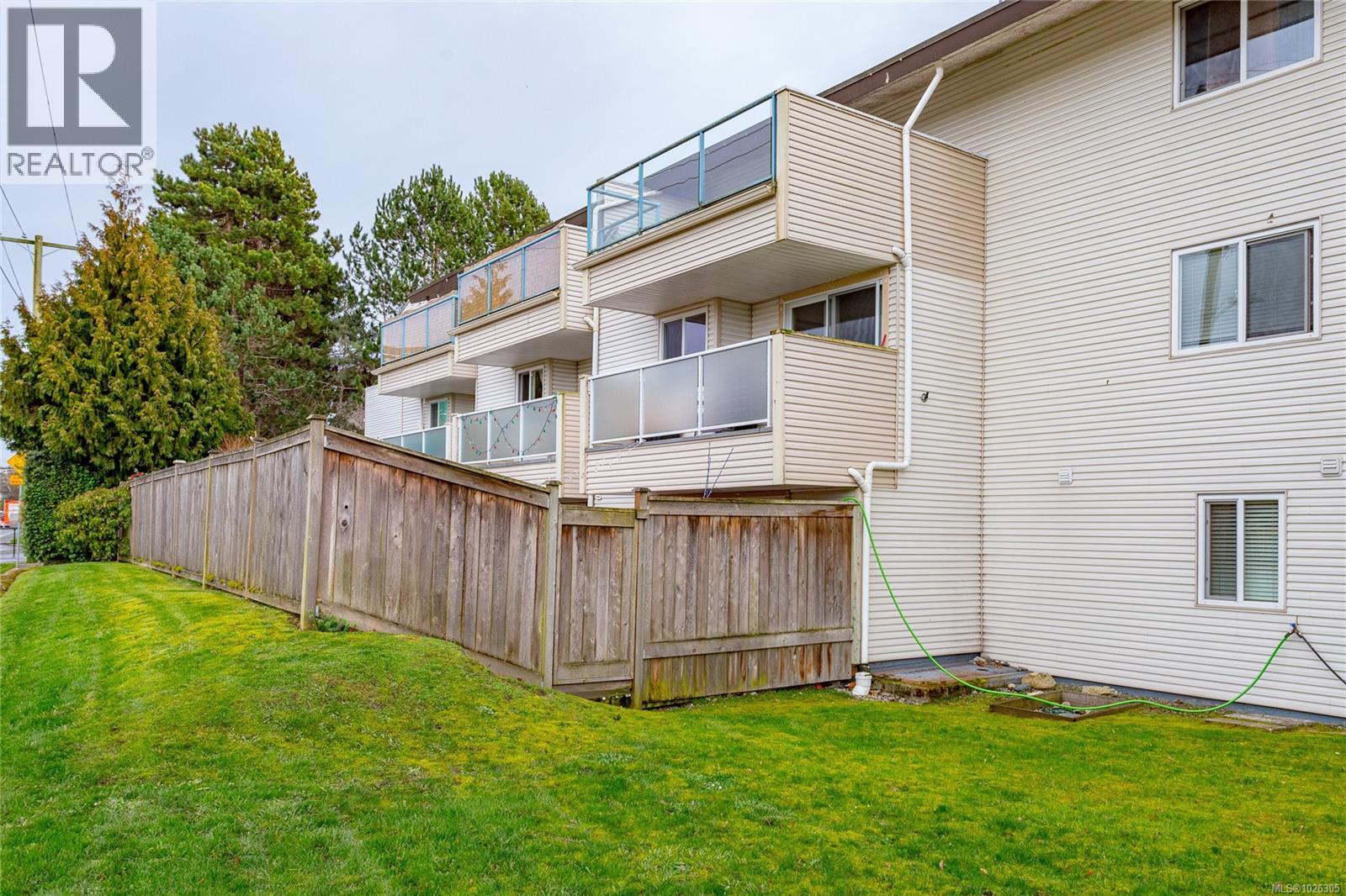 11 333 Robert St, Victoria, British Columbia V9A 3L3 - Photo 29 - 1026305