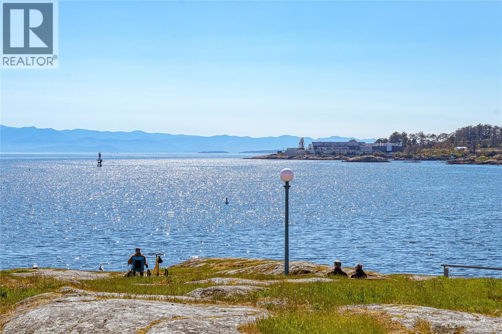 11 333 Robert St, Victoria, British Columbia V9A 3L3 - Photo 41 - 1026305