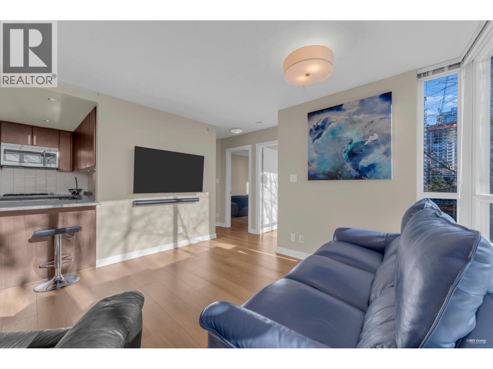 705 2978 Glen Drive, Coquitlam, British Columbia V3B 0C3 - Photo 9 - R3098498