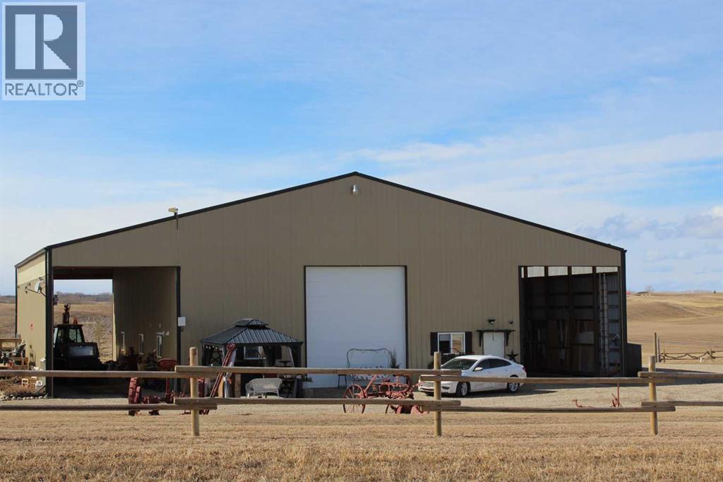 264202 Lochend Road, Rural Rocky View County, Alberta  T4C 1A2 - Photo 24 - A2294899