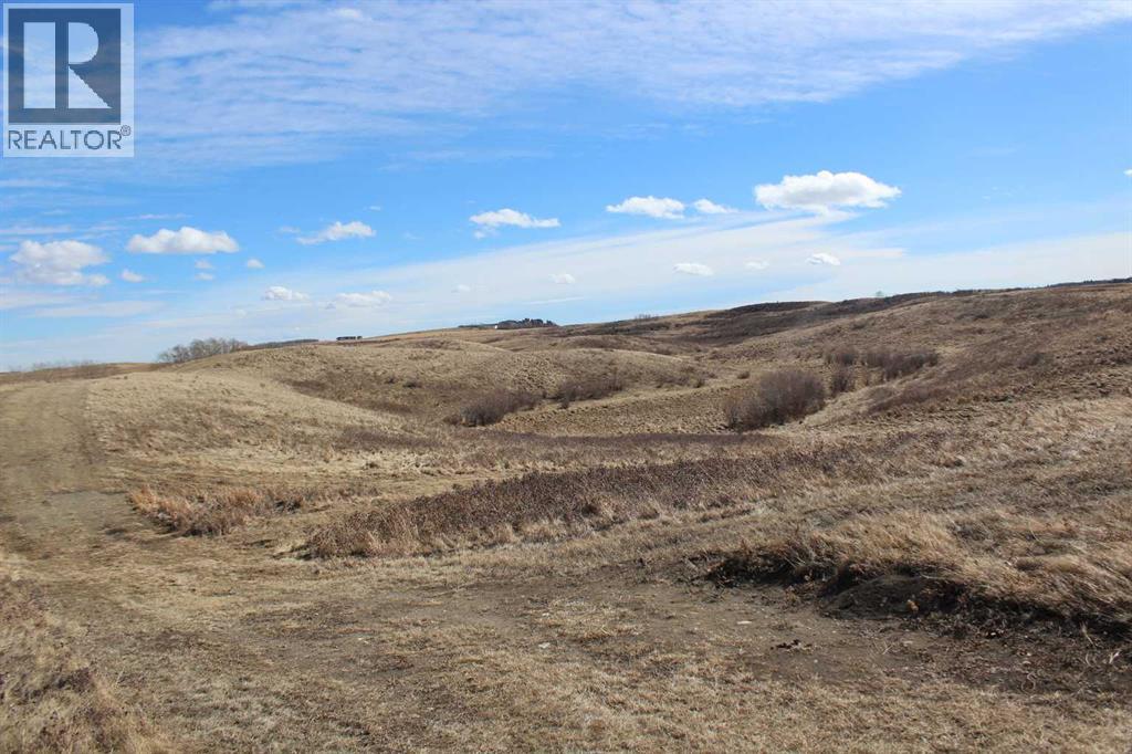 264202 Lochend Road, Rural Rocky View County, Alberta  T4C 1A2 - Photo 6 - A2294899