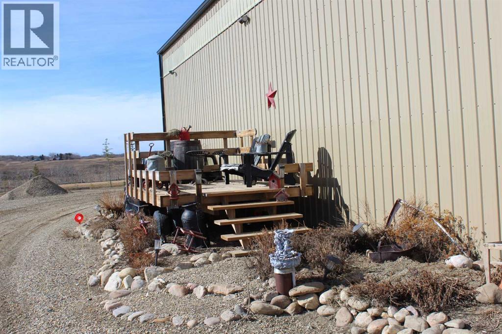 264202 Lochend Road, Rural Rocky View County, Alberta  T4C 1A2 - Photo 36 - A2294899