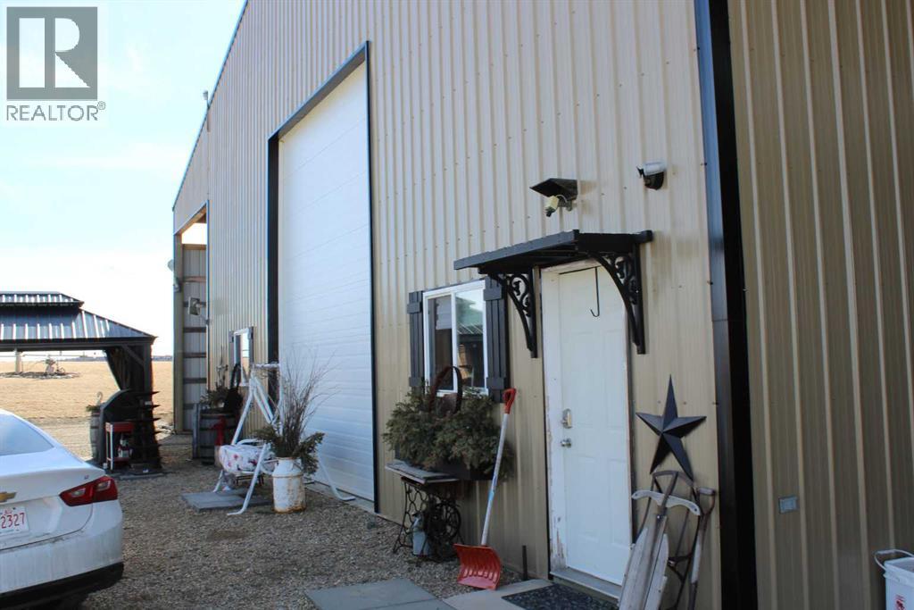 264202 Lochend Road, Rural Rocky View County, Alberta  T4C 1A2 - Photo 32 - A2294899