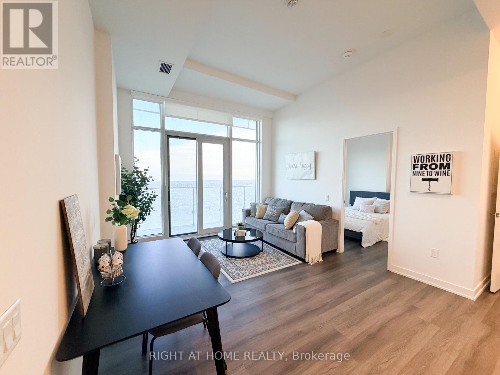 2505 - 3883 Quartz Road, Mississauga, Ontario  L5B 0M4 - Photo 4 - W12907014