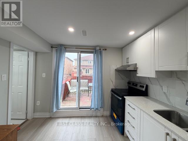 Lower - 5323 Red Brush Drive, Mississauga, Ontario  L4Z 3Z5 - Photo 3 - W12907016