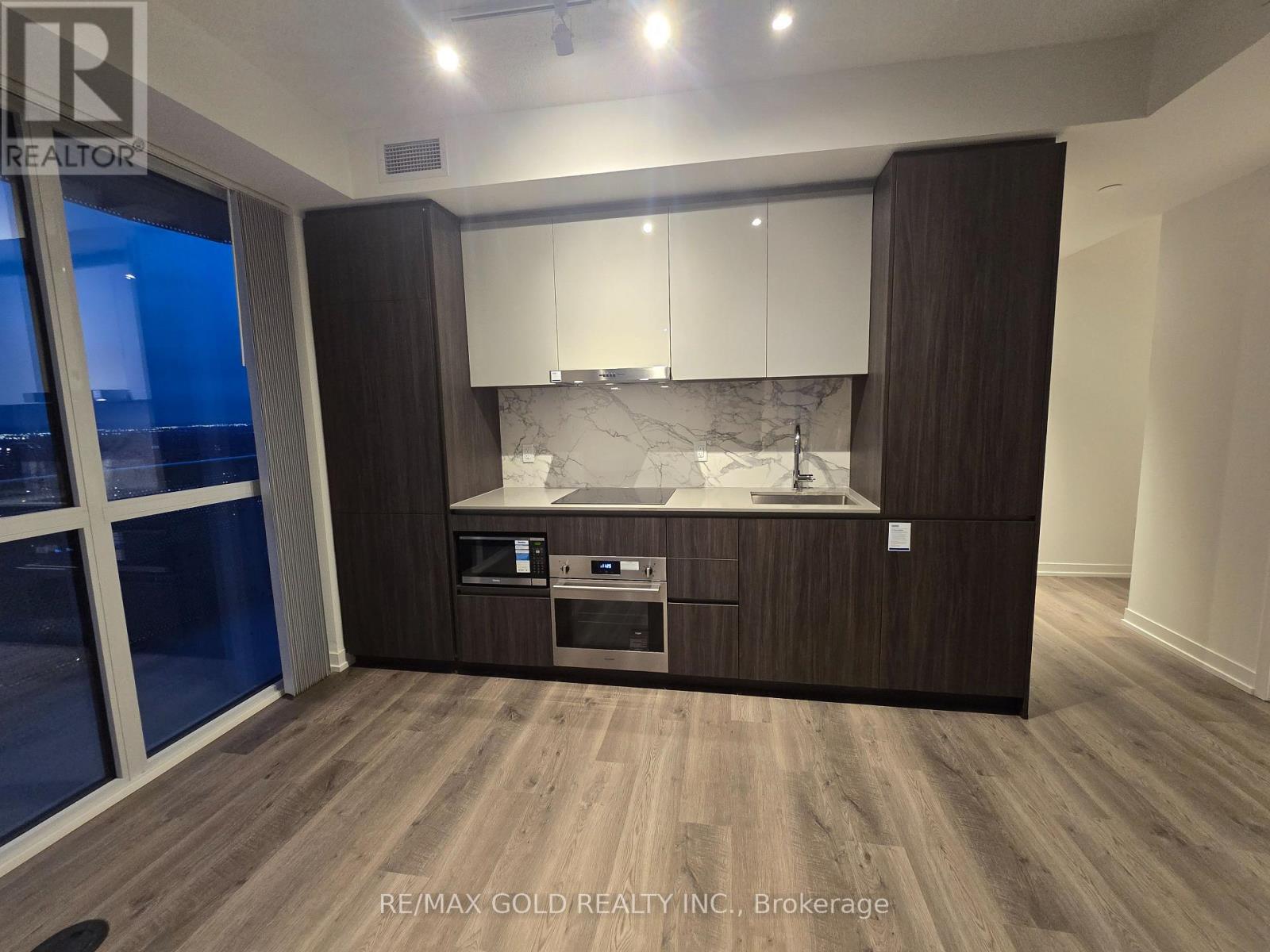 4312 - 8 Interchange Way, Vaughan, Ontario  L4K 5Z7 - Photo 12 - N12906438