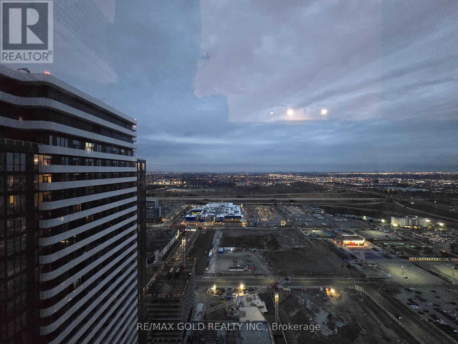 4312 - 8 Interchange Way, Vaughan, Ontario  L4K 5Z7 - Photo 11 - N12906438