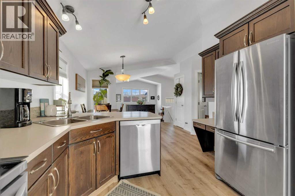 82 Mackenzie Crescent, Lacombe, Alberta  T4L 0B2 - Photo 12 - A2294474