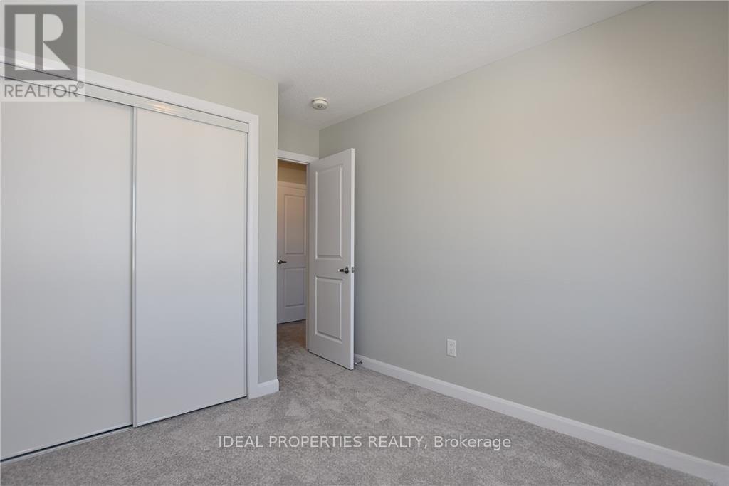 1121 Speedvale Court, Ottawa, Ontario  K2T 0P5 - Photo 12 - X12907040