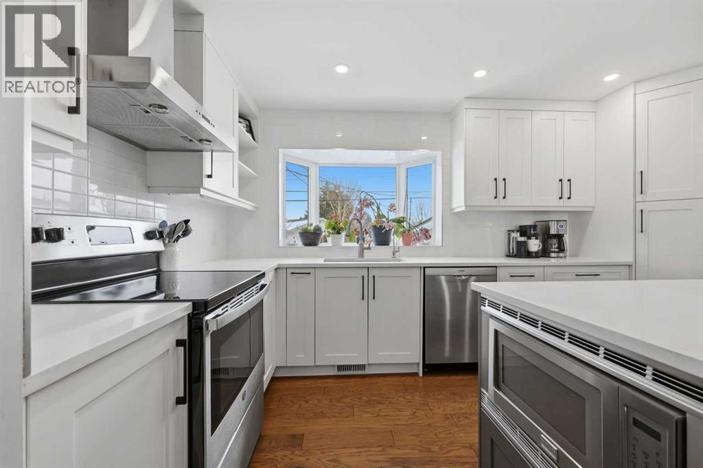 1015 Maplecroft Road SE, Calgary, Alberta  T2J 1W9 - Photo 9 - A2293500