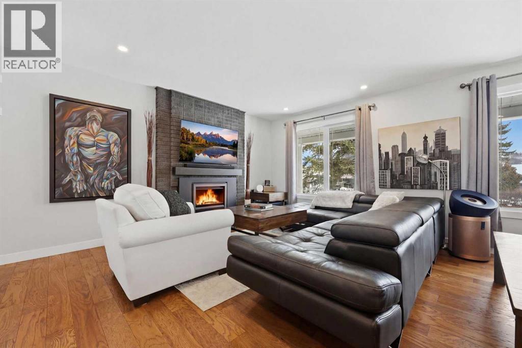 1015 Maplecroft Road SE, Calgary, Alberta  T2J 1W9 - Photo 13 - A2293500