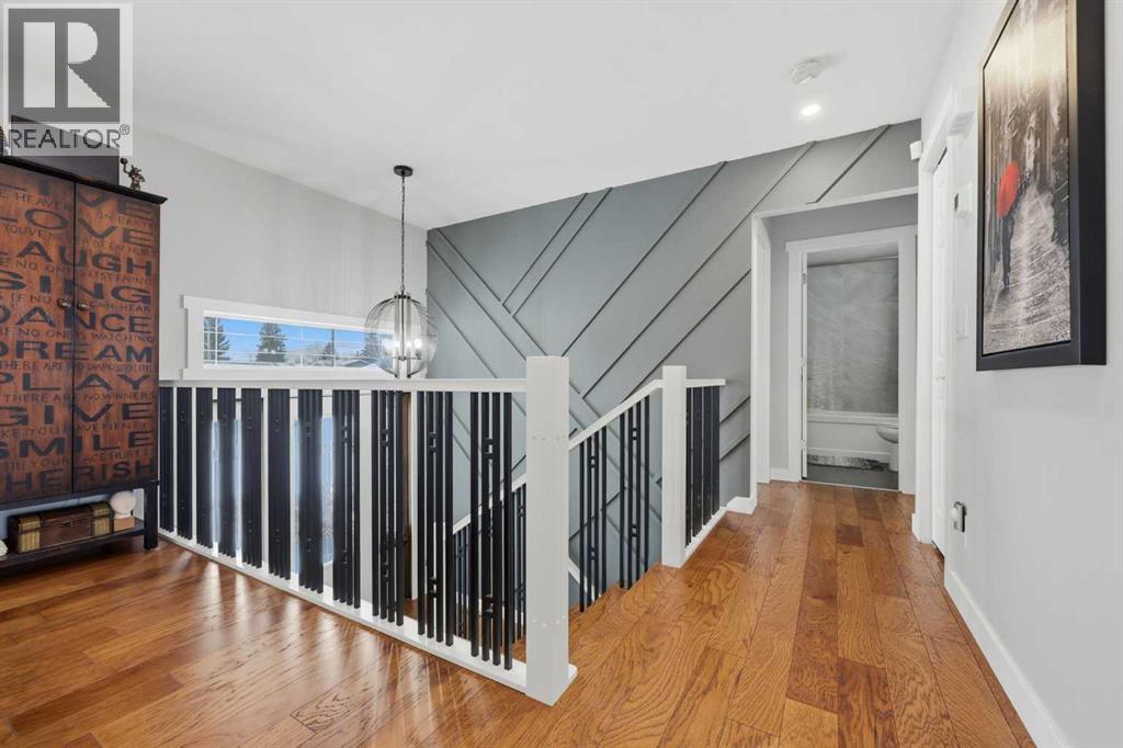 1015 Maplecroft Road SE, Calgary, Alberta  T2J 1W9 - Photo 4 - A2293500