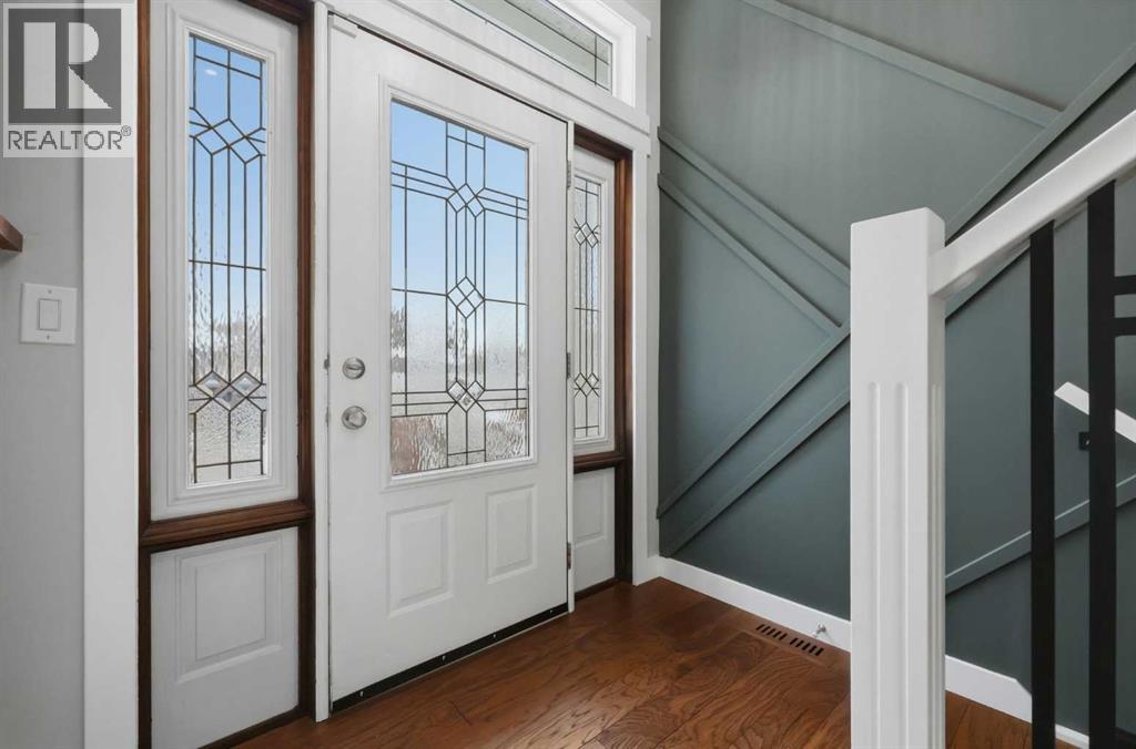 1015 Maplecroft Road SE, Calgary, Alberta  T2J 1W9 - Photo 3 - A2293500