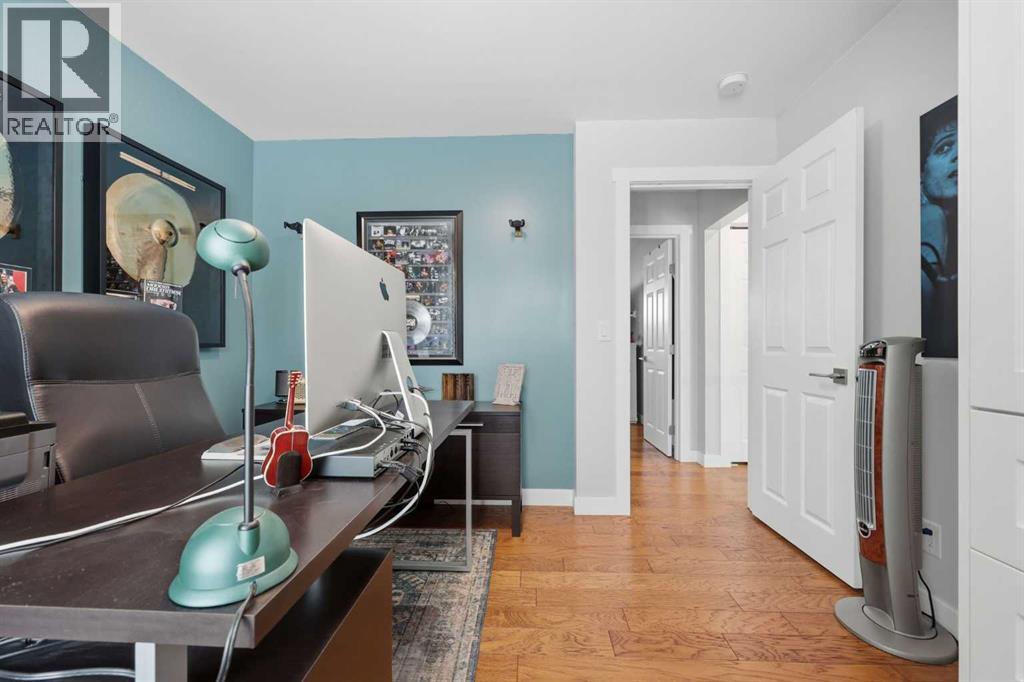 1015 Maplecroft Road SE, Calgary, Alberta  T2J 1W9 - Photo 18 - A2293500