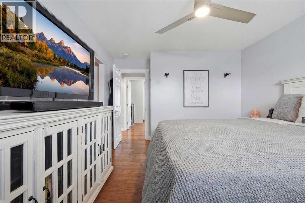 1015 Maplecroft Road SE, Calgary, Alberta  T2J 1W9 - Photo 20 - A2293500