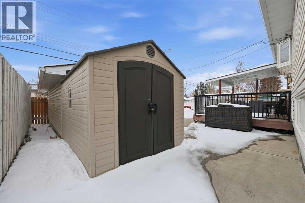 1015 Maplecroft Road SE, Calgary, Alberta  T2J 1W9 - Photo 45 - A2293500