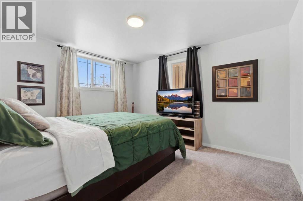 1015 Maplecroft Road SE, Calgary, Alberta  T2J 1W9 - Photo 35 - A2293500