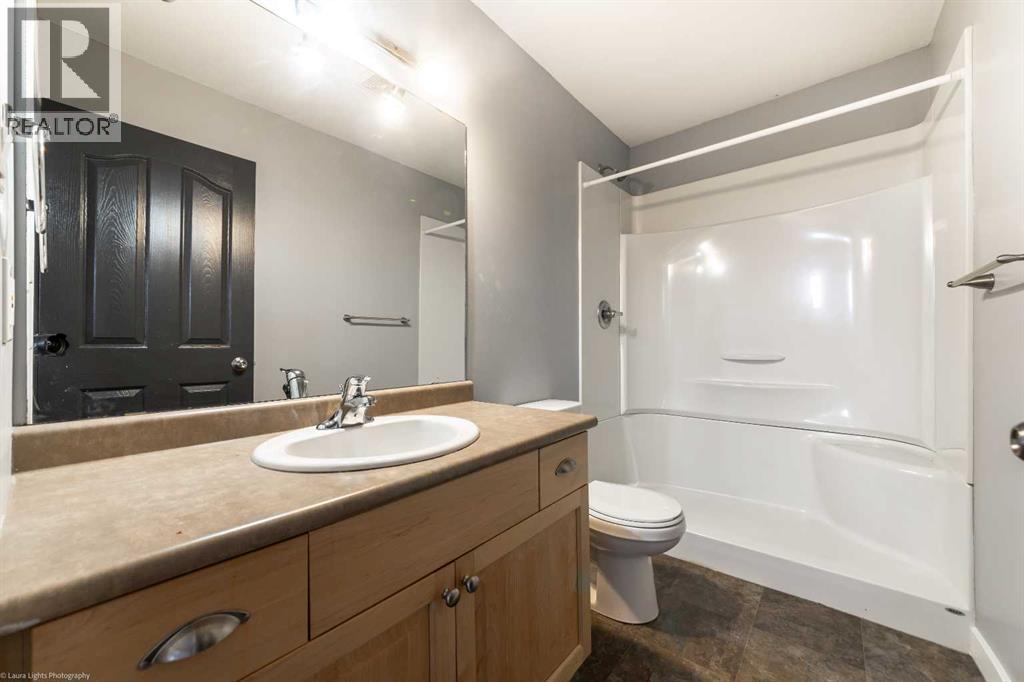 6105 21 Street, Lloydminster, Alberta  T9V 3J7 - Photo 17 - A2277287