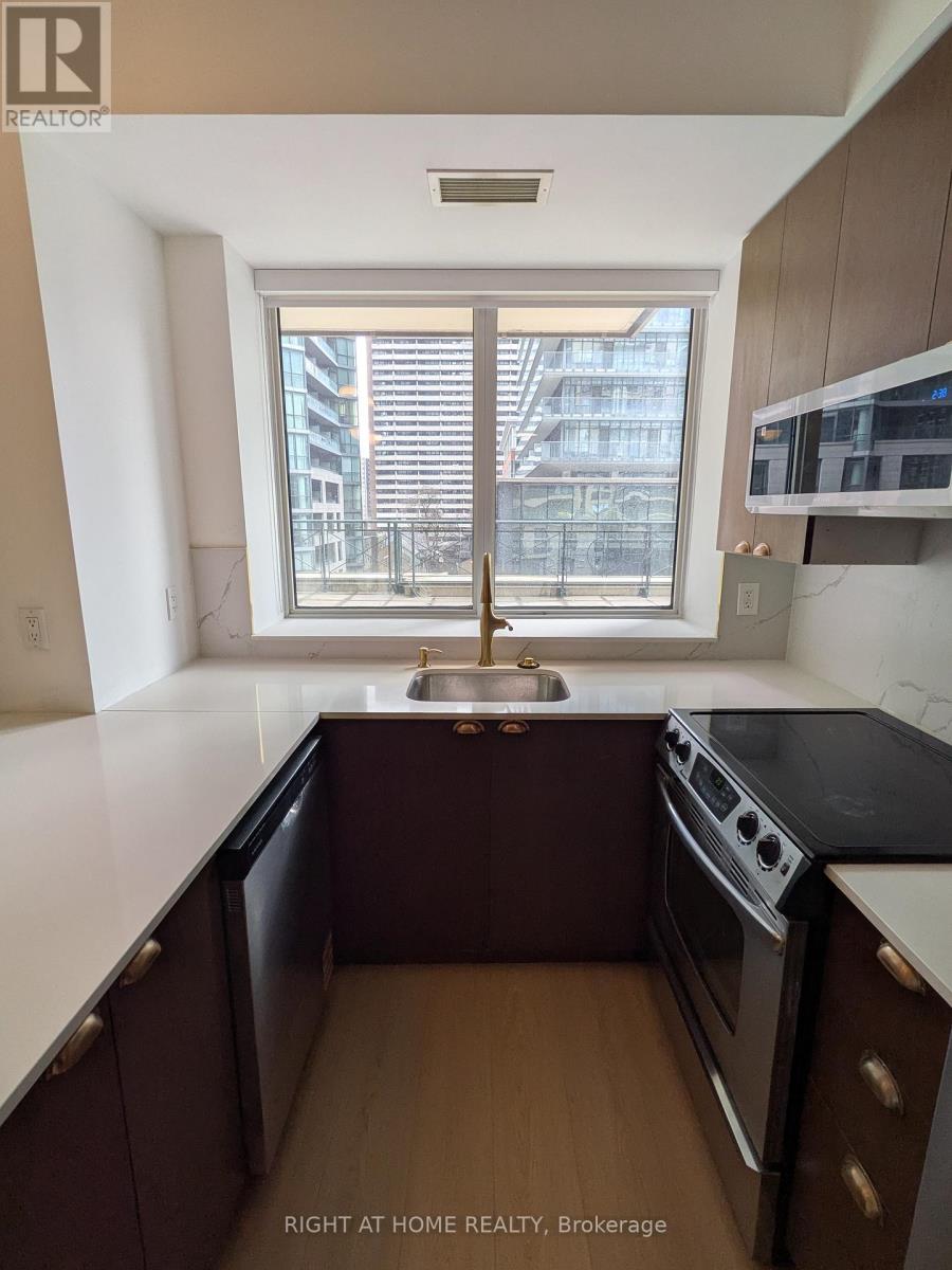 517 - 35 Hayden Street, Toronto, Ontario  M4Y 3C3 - Photo 10 - C12907030