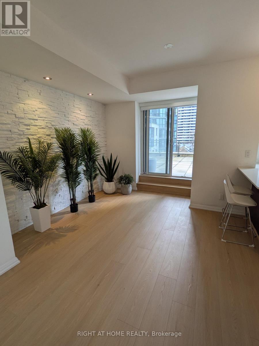 517 - 35 Hayden Street, Toronto, Ontario  M4Y 3C3 - Photo 11 - C12907030