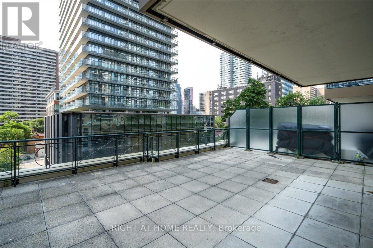 517 - 35 Hayden Street, Toronto, Ontario  M4Y 3C3 - Photo 4 - C12907030