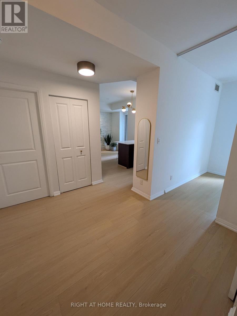 517 - 35 Hayden Street, Toronto, Ontario  M4Y 3C3 - Photo 7 - C12907030