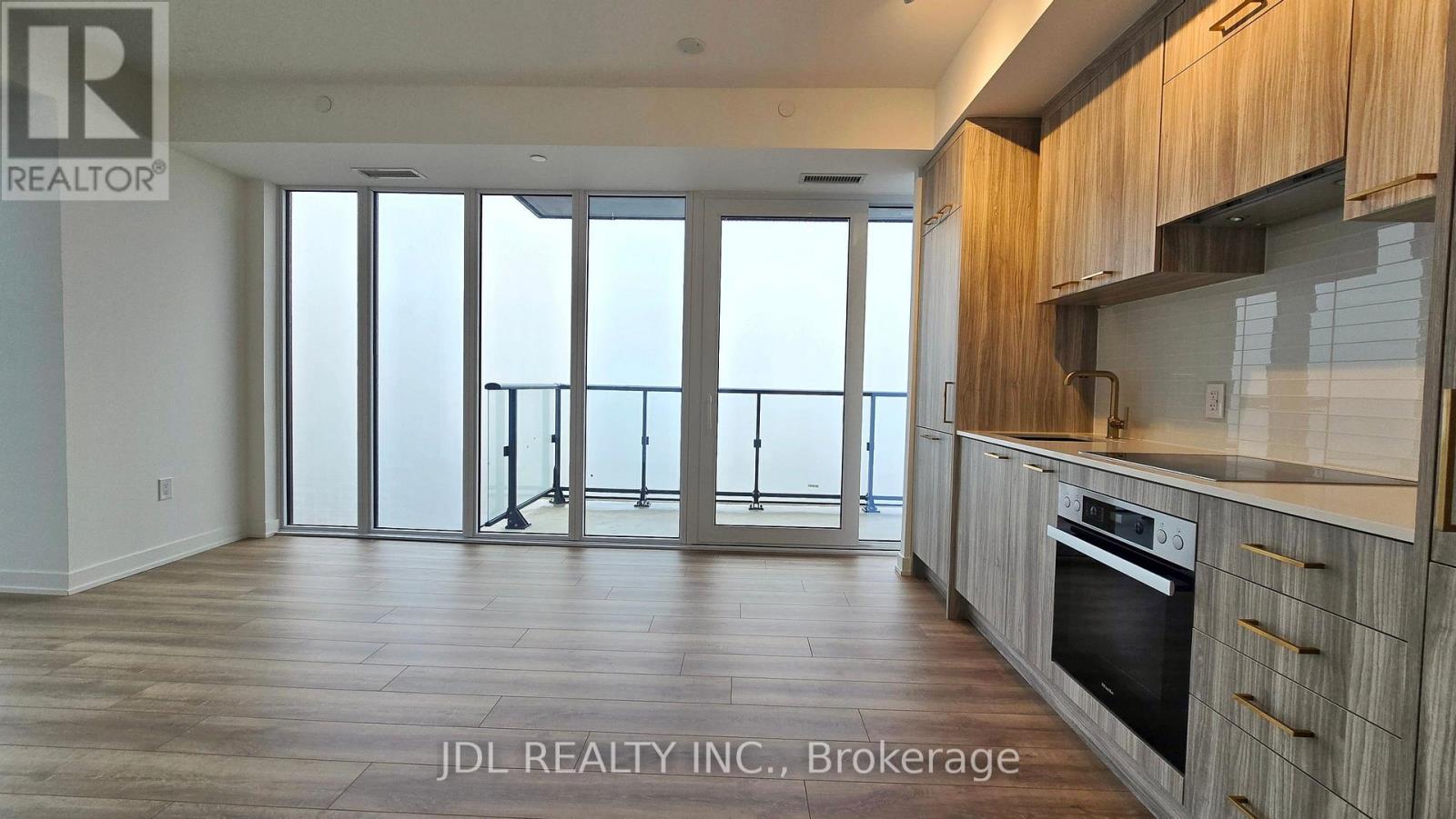 3303 - 634 Church Street, Toronto, Ontario  M4Y 2G3 - Photo 2 - C12907044