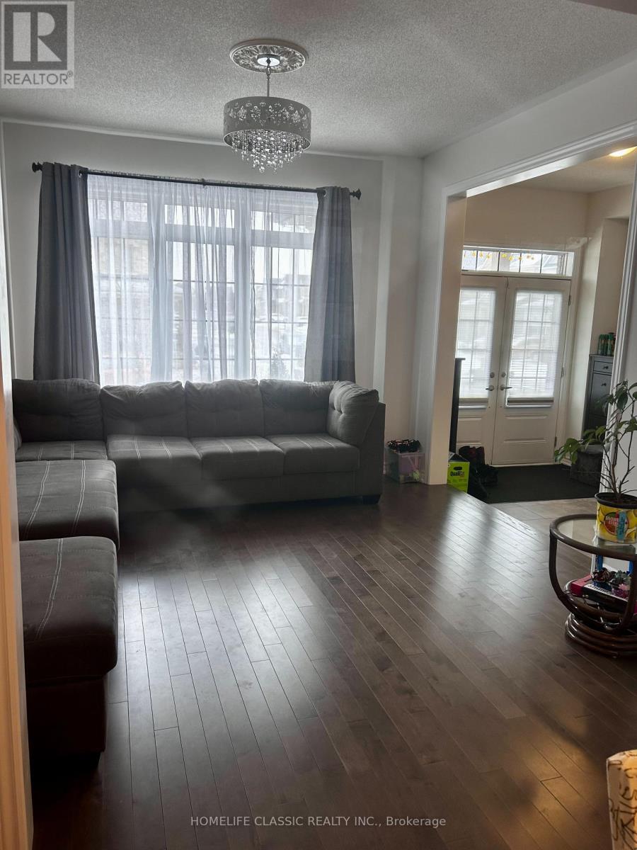 91 Crombie Street S, Clarington, Ontario  L1C 0T6 - Photo 3 - E12907046