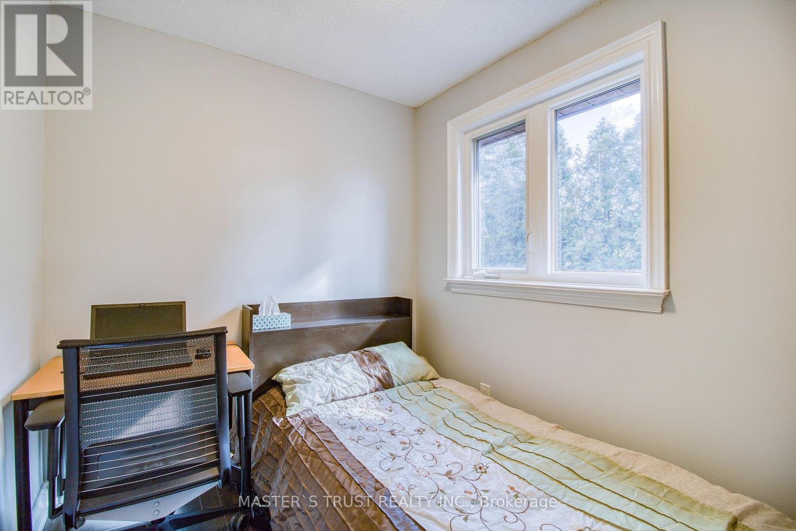 20 Valhalla Court, Aurora, Ontario  L4G 5W3 - Photo 16 - N12907048