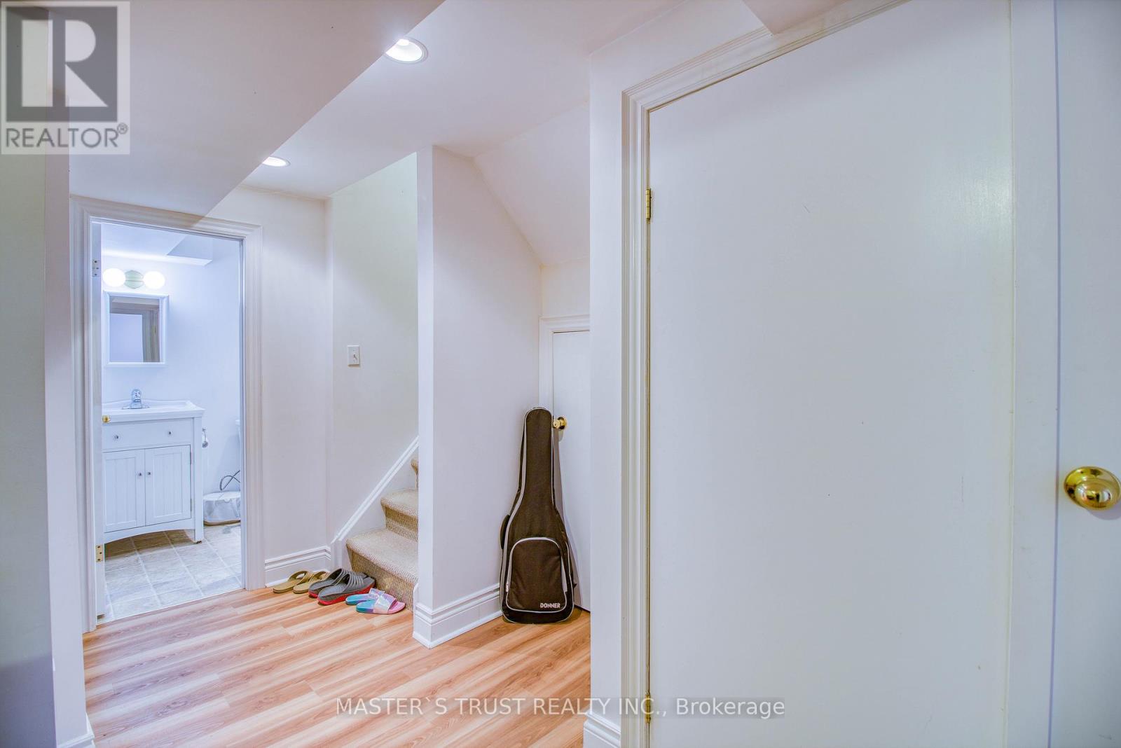 20 Valhalla Court, Aurora, Ontario  L4G 5W3 - Photo 21 - N12907048