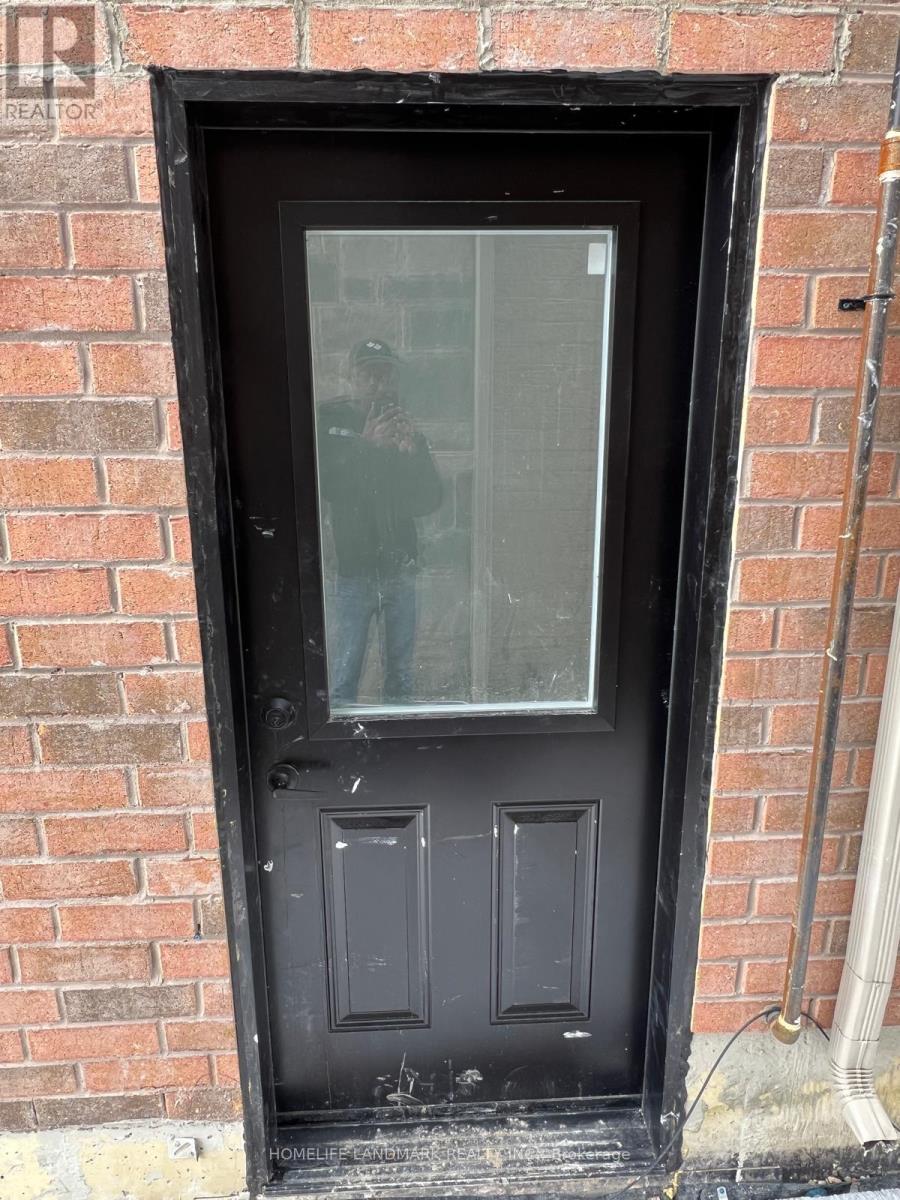 Bsmnt - 88 Villadowns Trail, Brampton, Ontario  L6R 3Y9 - Photo 2 - W12907034