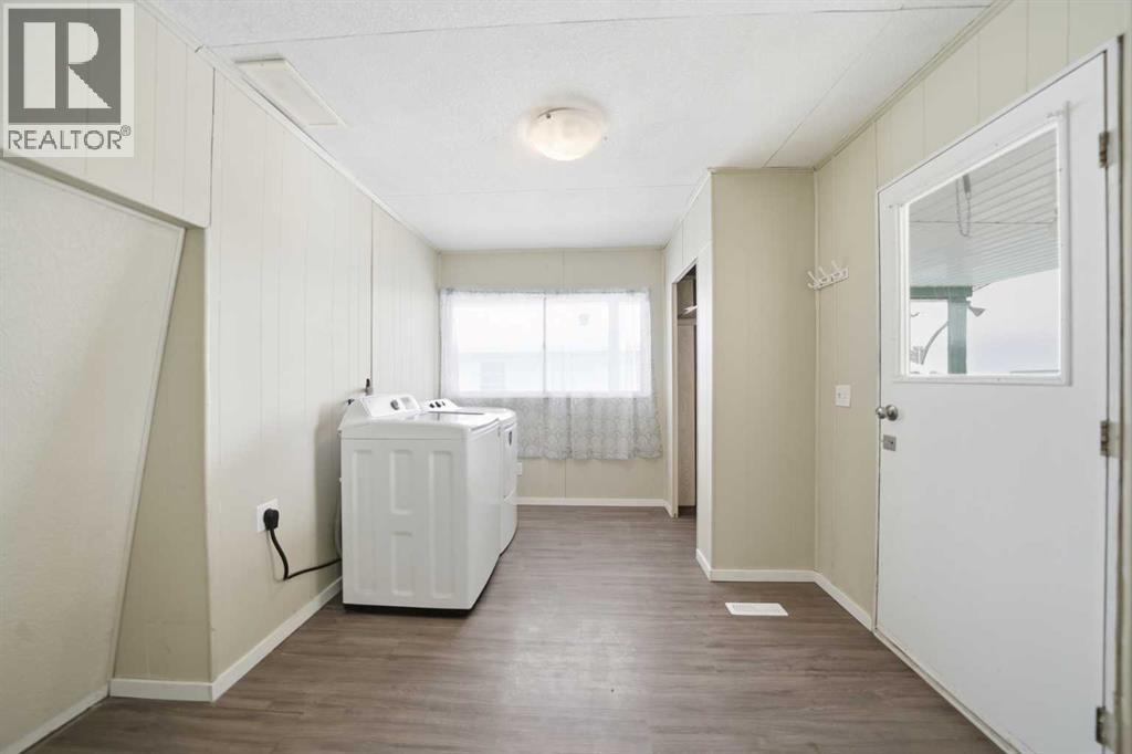 329 1 Street, Irricana, Alberta  T0m 1b0 - Photo 17 - A2293105